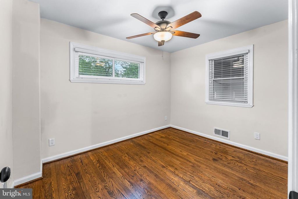 Image 20 of property listing at 415 IRENE DR, Glen Burnie, MD 21061