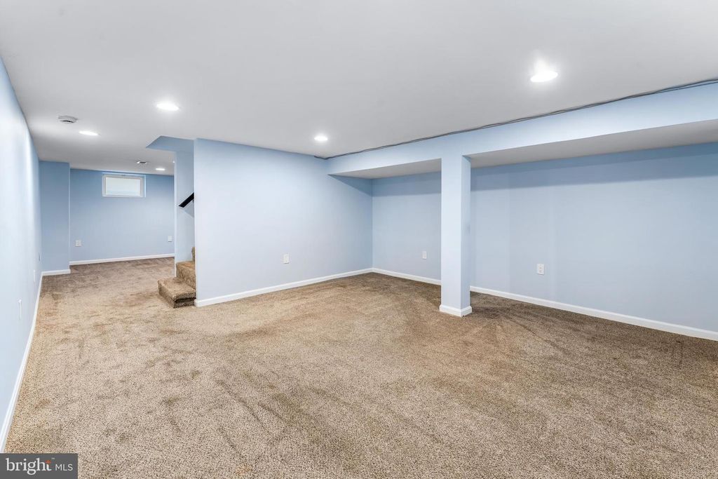 Image 25 of property listing at 415 IRENE DR, Glen Burnie, MD 21061