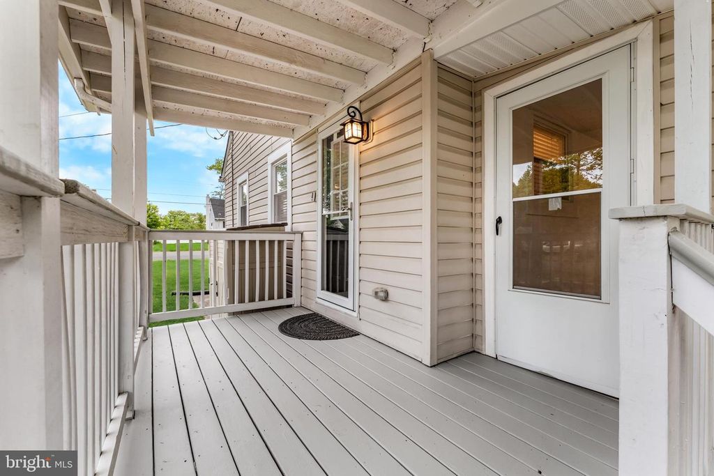 Image 33 of property listing at 415 IRENE DR, Glen Burnie, MD 21061