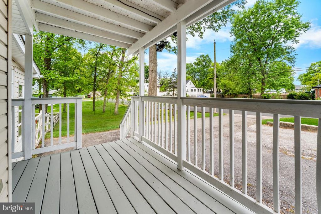 Image 34 of property listing at 415 IRENE DR, Glen Burnie, MD 21061
