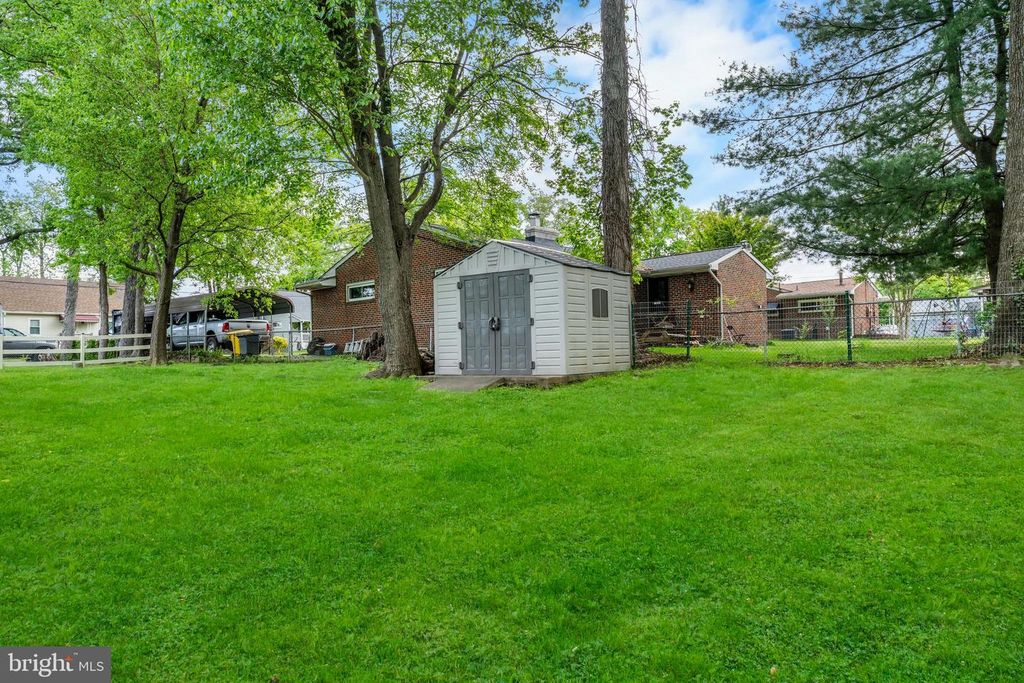 Image 38 of property listing at 415 IRENE DR, Glen Burnie, MD 21061