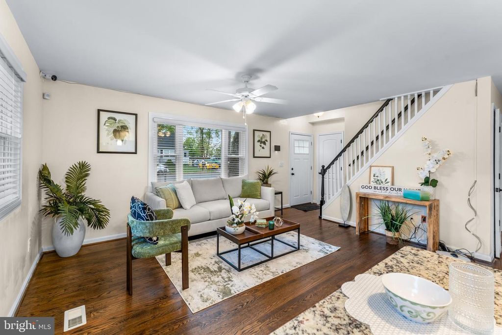 Image 4 of property listing at 415 IRENE DR, Glen Burnie, MD 21061