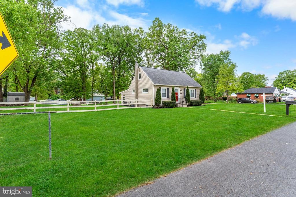Image 41 of property listing at 415 IRENE DR, Glen Burnie, MD 21061