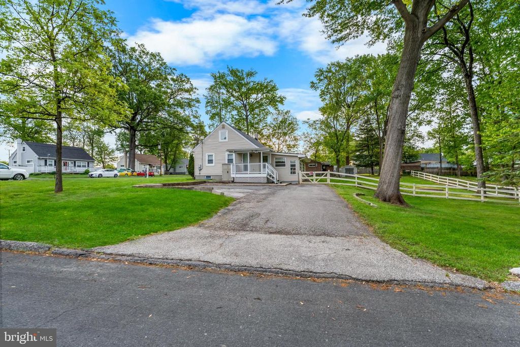 Image 42 of property listing at 415 IRENE DR, Glen Burnie, MD 21061