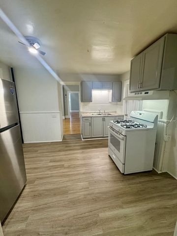 39 Perry Ave 1, Stoughton, MA 02072