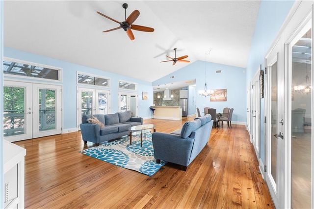 6567 Tahiti Way, Flowery Branch, GA 30542