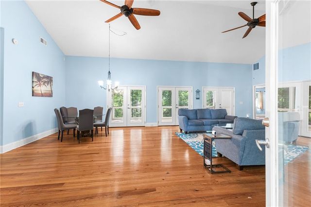 6567 Tahiti Way, Flowery Branch, GA 30542