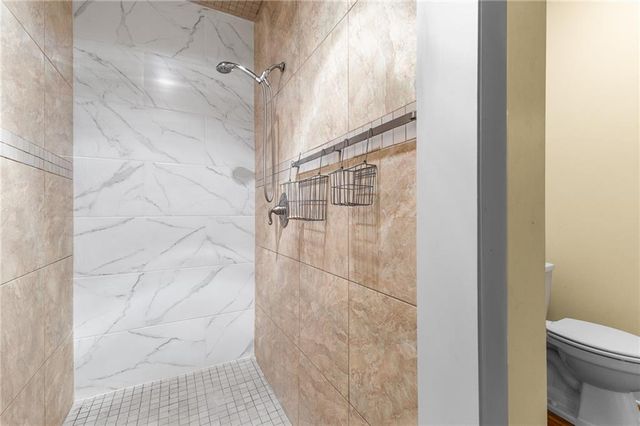 6567 Tahiti Way, Flowery Branch, GA 30542