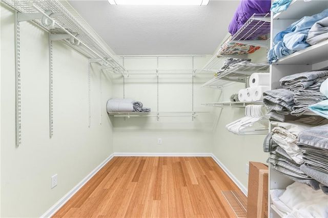 6567 Tahiti Way, Flowery Branch, GA 30542