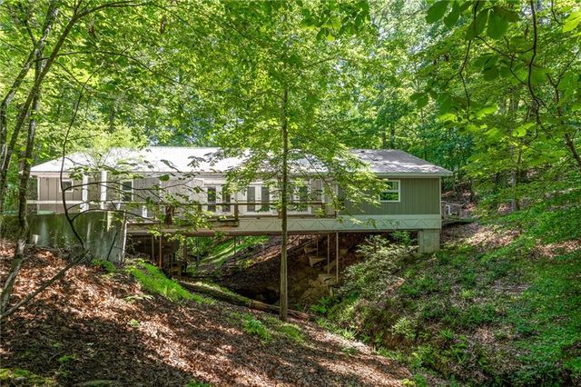 6567 Tahiti Way, Flowery Branch, GA 30542