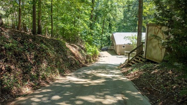 6567 Tahiti Way, Flowery Branch, GA 30542