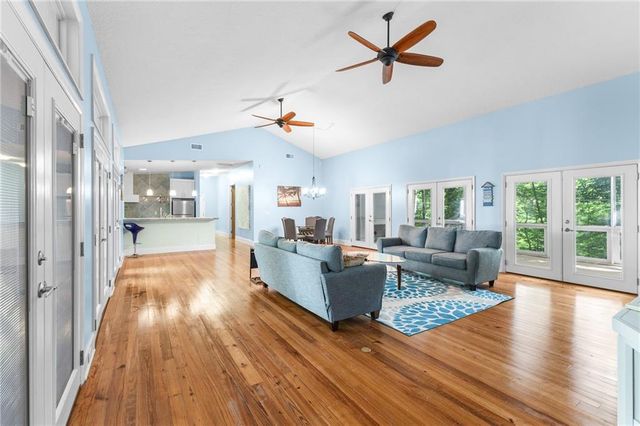 6567 Tahiti Way, Flowery Branch, GA 30542