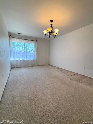 4973 E 10 Mile Road 8, Warren, MI 48091