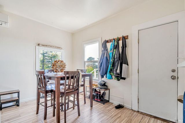 268 Eucalyptus Rd, Petaluma, CA 94952