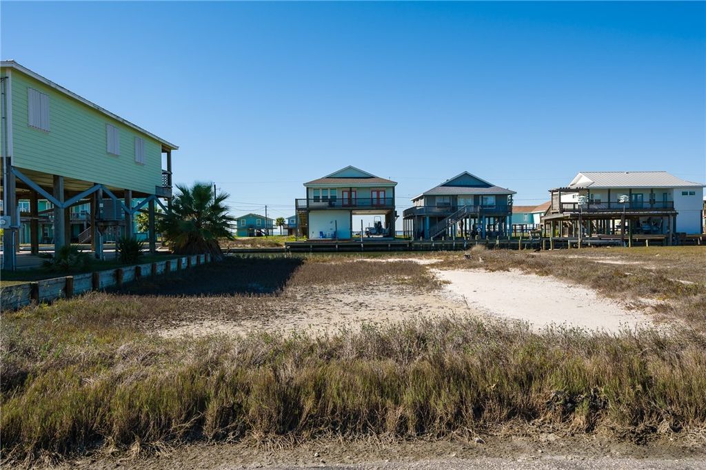 153 Starfish Dr, Rockport, TX 78382 — photo 2