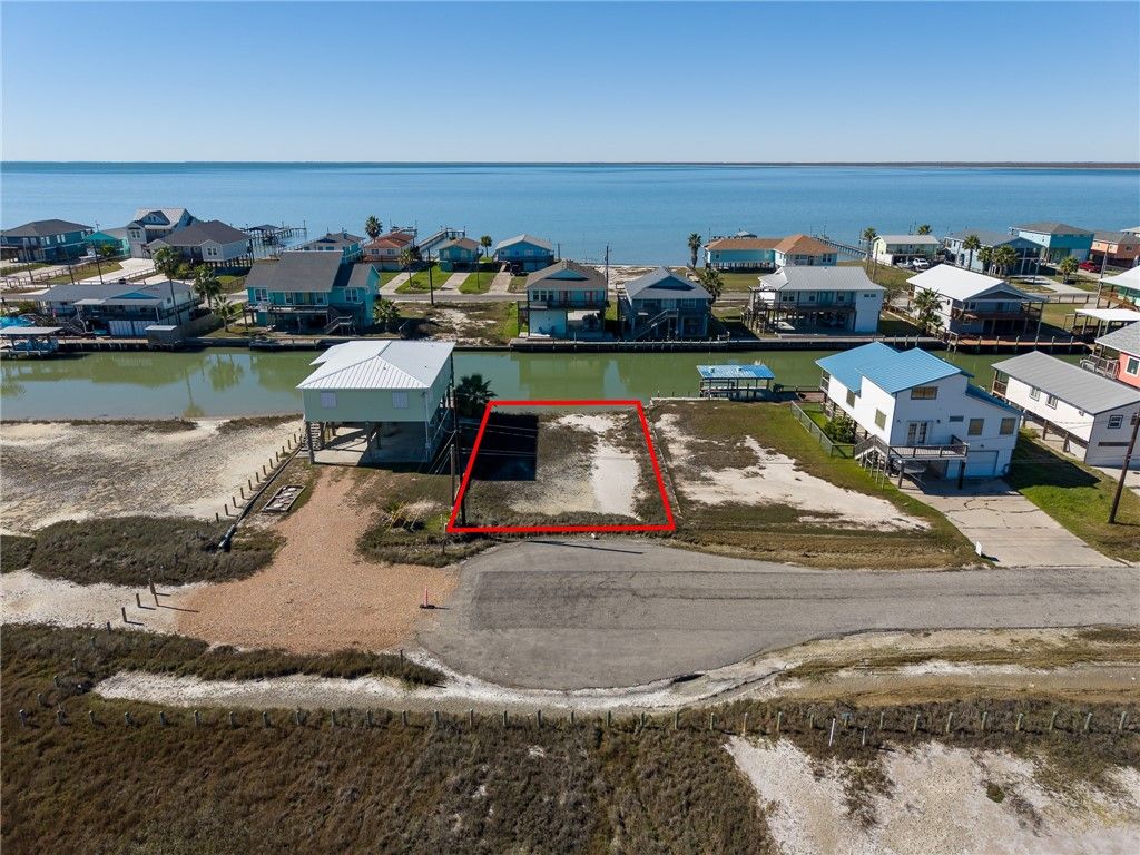 153 Starfish Dr, Rockport, TX 78382 — photo 5