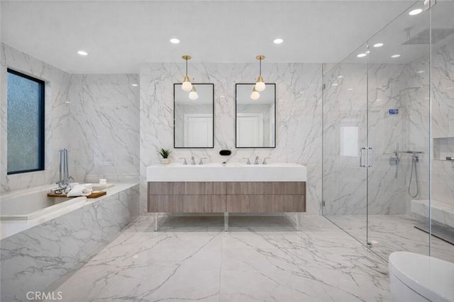 20500 Blairmoore Street, Chatsworth, CA 91311