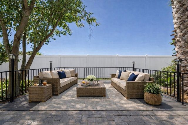 20500 Blairmoore Street, Chatsworth, CA 91311