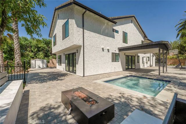 20500 Blairmoore Street, Chatsworth, CA 91311