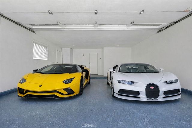 20500 Blairmoore Street, Chatsworth, CA 91311