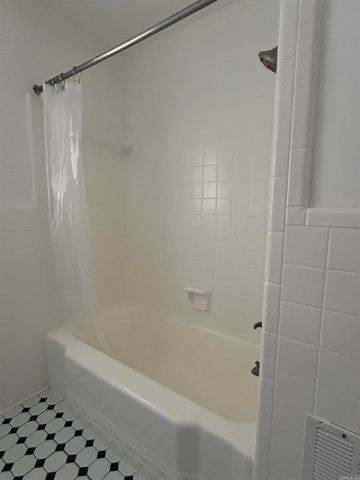 611 N Maple Street, Searcy, AR 72143