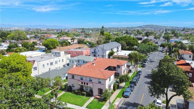 2200 W Chestnut, Long Beach, CA 90806