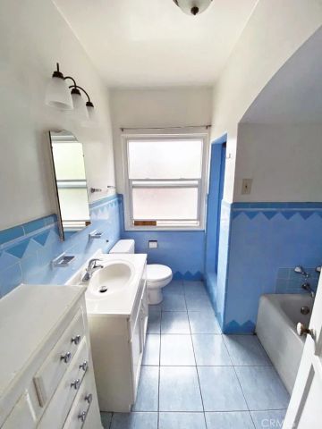 2200 W Chestnut, Long Beach, CA 90806