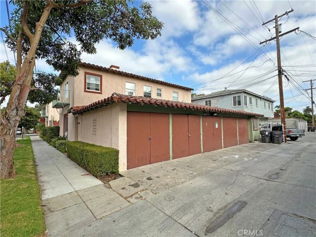 2200 W Chestnut, Long Beach, CA 90806