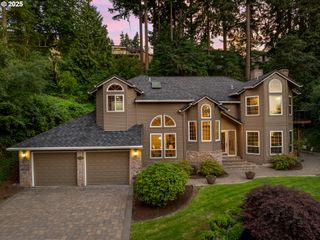 19775 WILDWOOD Dr, West Linn, OR 97068