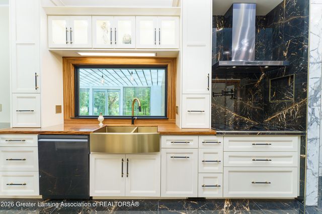 2061 N Williamston Road, Williamston, MI 48895