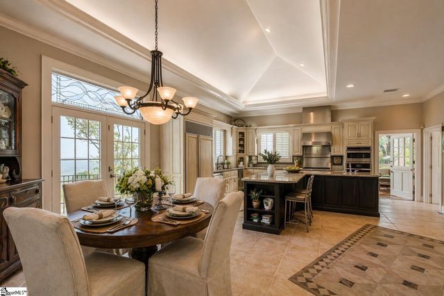 33 Southview Ledge Road, Landrum, SC 29356