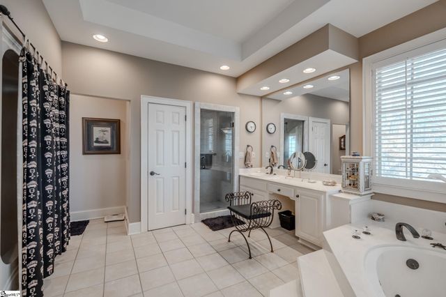 33 Southview Ledge Road, Landrum, SC 29356