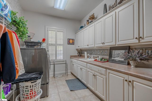 33 Southview Ledge Road, Landrum, SC 29356