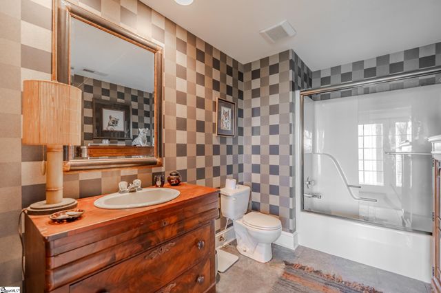 33 Southview Ledge Road, Landrum, SC 29356