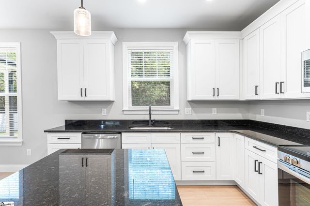 237 Black Road, Simpsonville, SC 29680