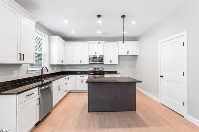 237 Black Road, Simpsonville, SC 29680