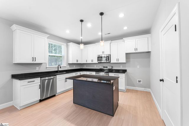 237 Black Road, Simpsonville, SC 29680