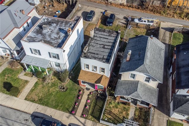 929 Woodbourne Ave, Brookline, PA 15226