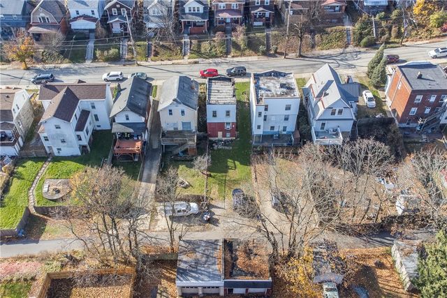 929 Woodbourne Ave, Brookline, PA 15226