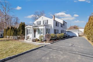 12 Sunset Avenue, Trumbull, CT 06611