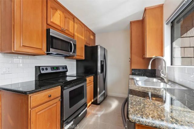 212 Springview, Irvine, CA 92620