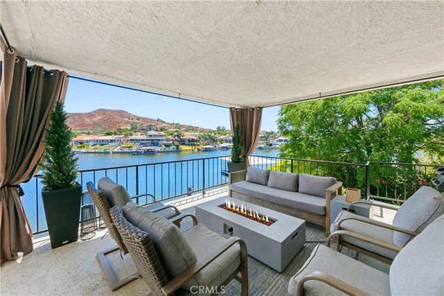 30310 White Wake, Canyon Lake, CA 92587
