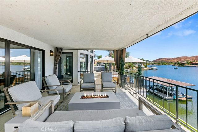 30310 White Wake, Canyon Lake, CA 92587