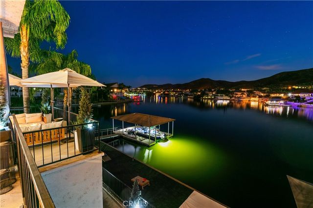 30310 White Wake, Canyon Lake, CA 92587