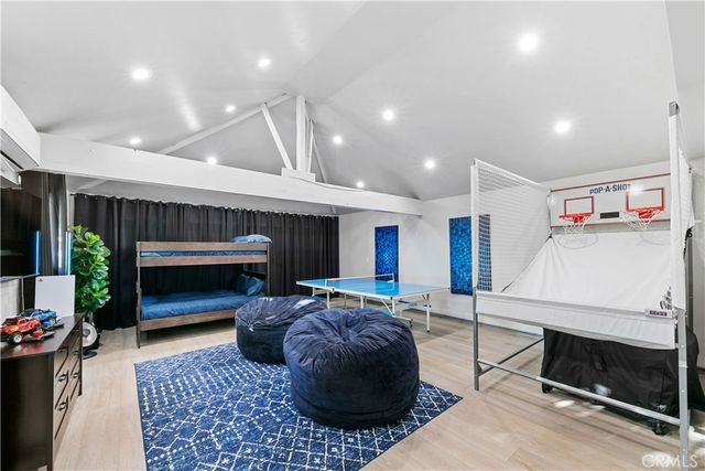 30310 White Wake, Canyon Lake, CA 92587