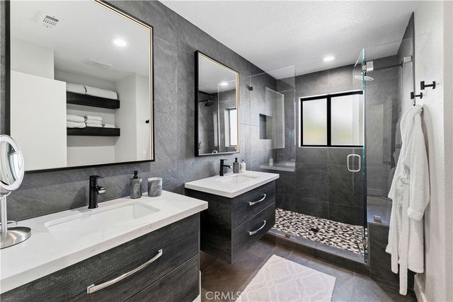 30310 White Wake, Canyon Lake, CA 92587