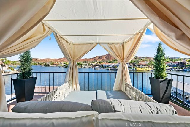 30310 White Wake, Canyon Lake, CA 92587