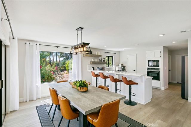 30310 White Wake, Canyon Lake, CA 92587