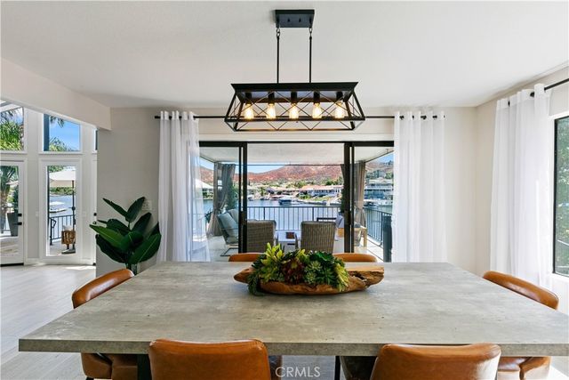 30310 White Wake, Canyon Lake, CA 92587