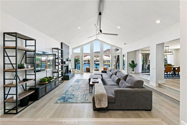 30310 White Wake, Canyon Lake, CA 92587